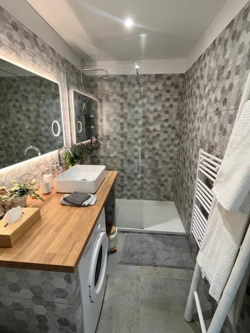 Studio Cosy Avec Terrasse Sur La Plage La Seyne-sur-Mer Eksteriør bilde